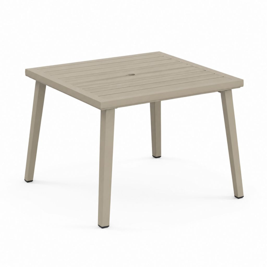 Gartentisch Beige Aluminium quadratisch 90 x 90 x 74 cm mit Sonnenschirmloch